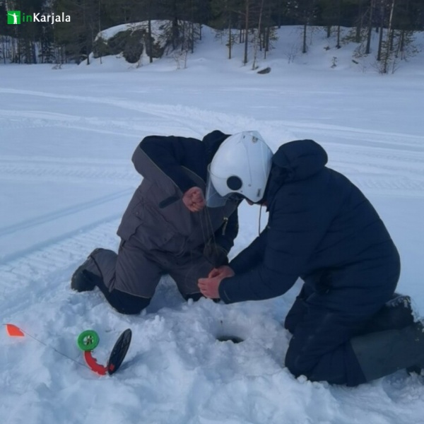 Рыбалка на окуня зимой в Карелии Рыбалка на окуня зимой в Карелии